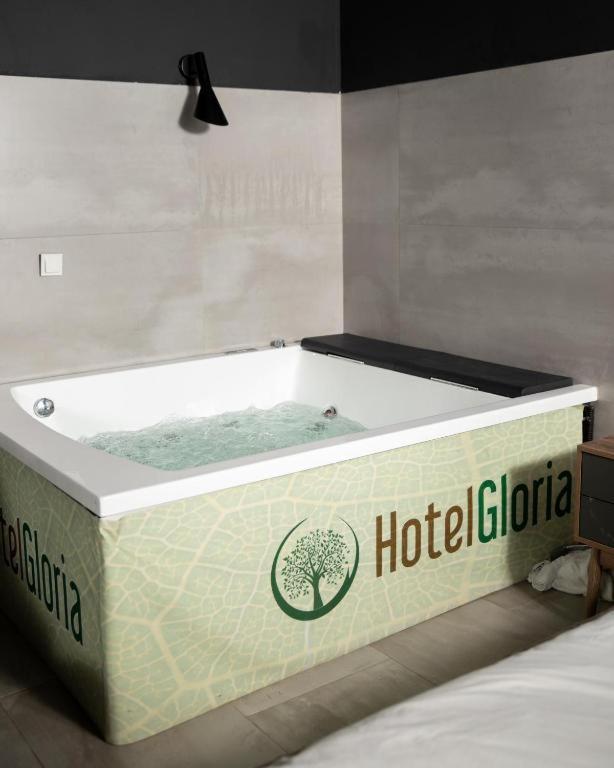 Hotel Gloria Ks 프리슈티나 외부 사진